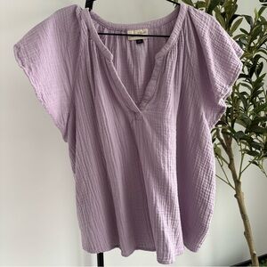 • [Old Navy] Flutter Sleeve Top •